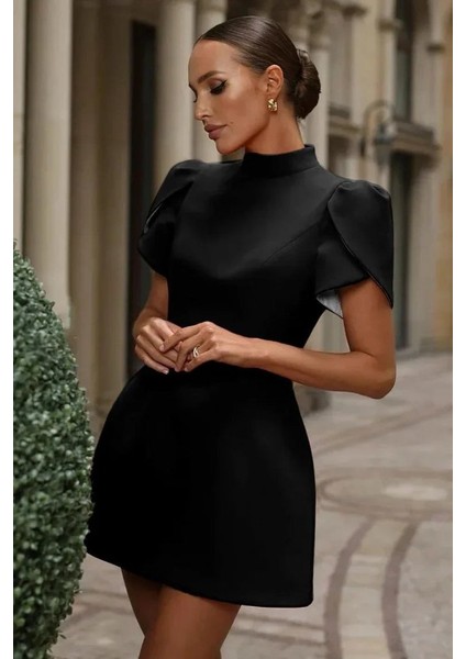 Kısa Kollu Balıkçı Yaka Arkadan Kelebek Dekolte Detaylı Kısa Atlas Elbise indirimleri