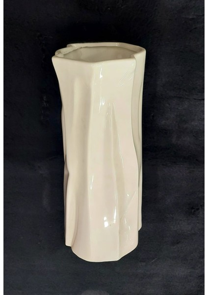 Vazo Buruşuk Yüksek Küçük Boy Bej Seramik Çap 12CM Yükseklik 30CM 1 Adet modelleri