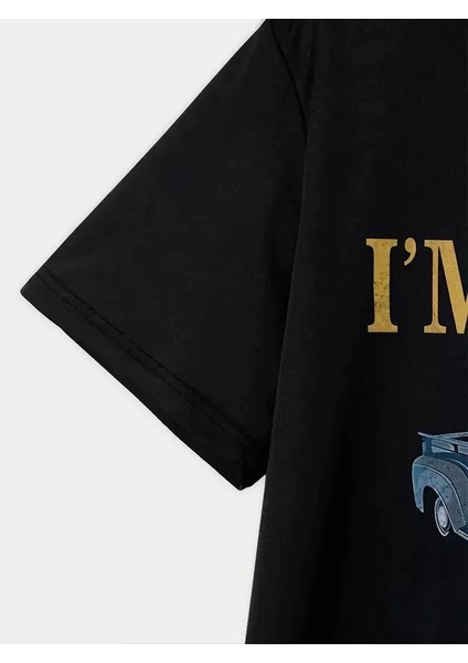 Erkek Vintage Araba Grafik T-Shirt - "ben Yaşlı Değilim Ben Bir Klasiğim" Esprili Baskı Nefes Alabilir Kumaş, Günlük Yaz ve Yıl Boyu Giyim Için Oversize Kısa Kollu Tişört - Siyah