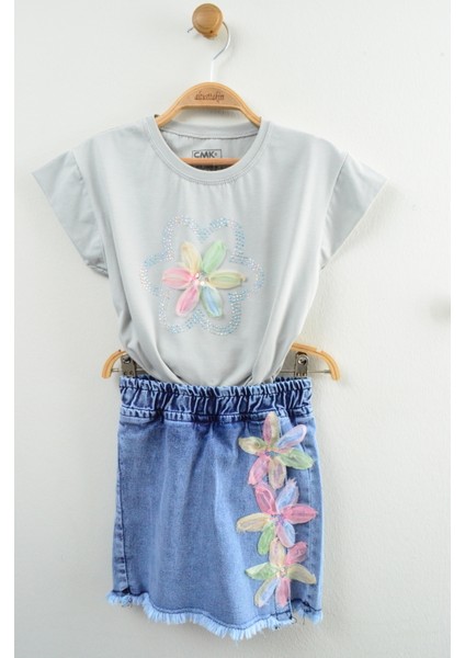 Gri Çiçek Motifli Tşört ve Jean Şort Etekli Takım (5-12 Yaş) fiyatları