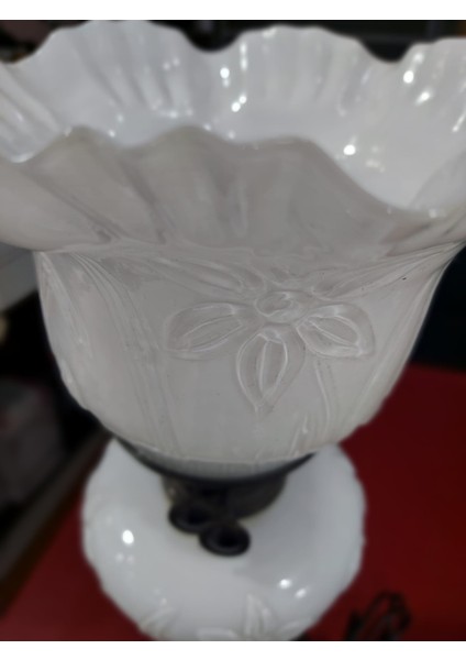 Çap 21CM Yükseklik 46CM Beyaz Opal Cam Metal Lamba Klasik Kablolu Tuşlu 1 Adet fiyatları