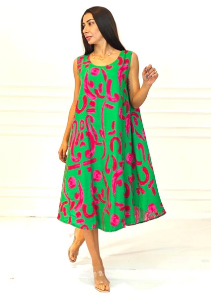 Yeşil Desenli U Yaka Askılı Midi Elbise