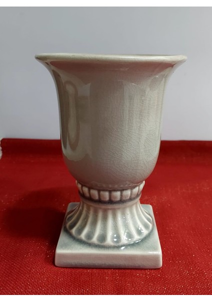 Çap 14CM Yükseklik 19CM Damarlı Ayaklı Büst Vazo Saksı 1 Adet