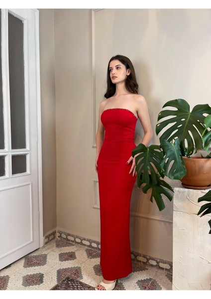 Double Krep Kumaş Dar Kesim Maxi Boy Yaka Kristal Taş Işlemeli Abiye Elbise