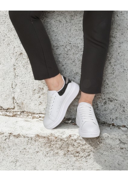 Mcqueen Tarzı Deri Kadın Ayakkabı – Günlük Rahatlık fiyatları