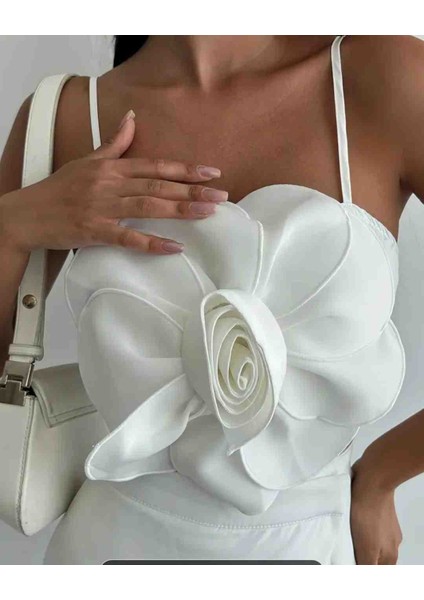 Çiçek Detayli Kadin Crop Top
