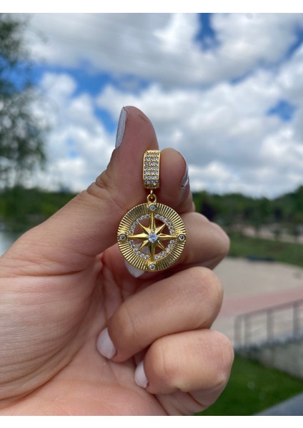 Çelik Gold Renk Suya Dayanıklı Zirkon Taşlı Kolye Ucu Ajda Charm
