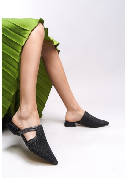 Elthaela Kadın Sivri Burun Kısa Topuklu Terlik 0012804 fırsatları