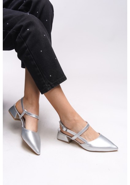 Giselvara Kadın Arkası Açık Sivri Burun Topuklu Ayakkabı 0012341 fiyatları