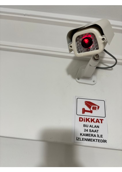 Sahte kamera kırmızı yanıp sönen ışıklı