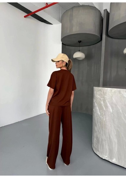 Osy Modal Yumuşak Dokulu Kumaş Kısa Kollu Bluz Rahat Pantalon Ikili Takım- Kahverengi