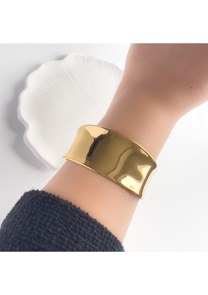 Bolden Geçirmeli Gold Çelik Luxury Kelepçe modelleri