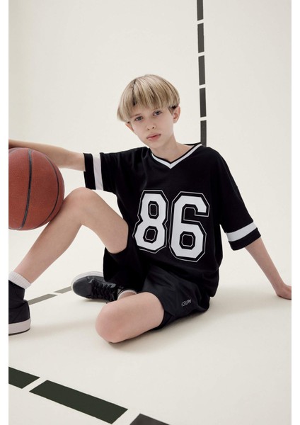 Erkek Çocuk Oversize Geniş Kalıp V Yaka Baskılı Kısa Kollu Tişört F2412A825HS