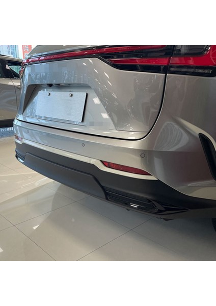Araba Arka Tampon Trim Şerit Gövde Trim Parlak Şerit Araba Gövde Trim Araba Aksesuarları Lexus Nx 260 2022 (Yurt Dışından) modelleri