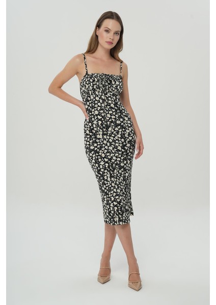 Siyah Ince Askılı Yırtmaçlı Dokuma Elbise