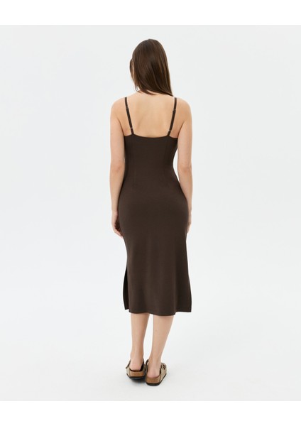 Kadın Kahverengi Askılı Midi Elbise - EcoVero™ Viskoz, Ayarlanabilir Askılı, Sırt Pensli, Göğüs Pedli Midi Boy Elbise fiyatları