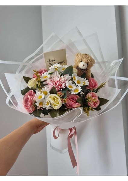 Peluş Ayıcık ve Yapay Çiçekli Buket Sevgiliye Romantik Hediye & Yeni Doğan Çiçek Aranjmanı