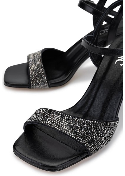 Kadın Hakiki Deri Siyah Topuklu Ayakkabı 1065 040 Bn Ayk Y25 Sıyah modelleri