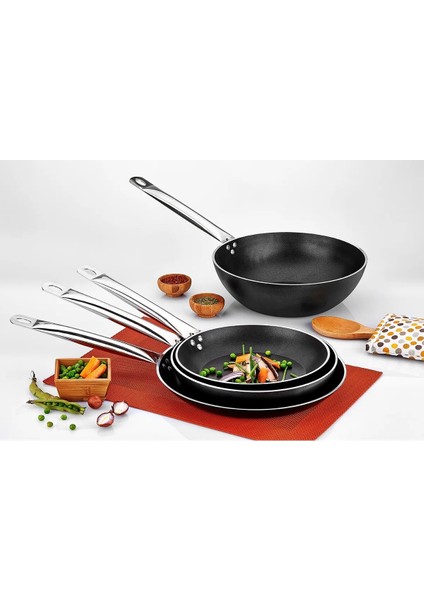 Net Çelik Inci Serisi 30 cm Wok Tava