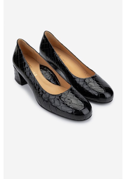 Kadın Hakiki Deri Siyah Comfort Ayakkabı 611 H40035 Bn Ayk Y25 Black fiyatları