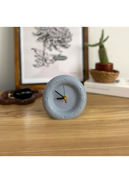 DMS01001 - Nokta Dokulu Gri Dekoratif Masa Saati