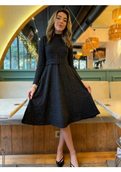 Munn Collection Kadın Uzun Kollu Balıkçı Yaka Kemer Detaylı Yumoş Midi Elbise modelleri