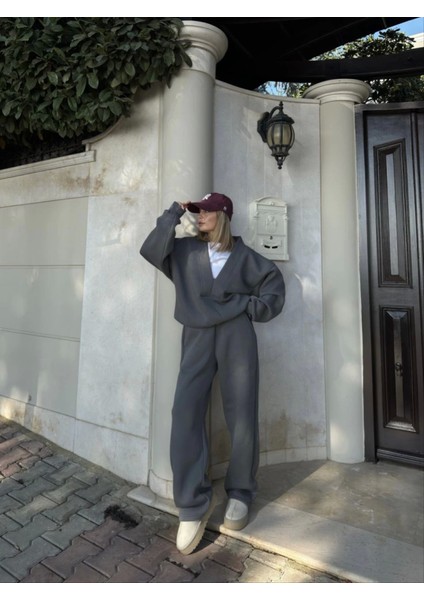 Munn Collection Geniş V Yaka Üç Iplik Sweat Takım - Füme fırsatları