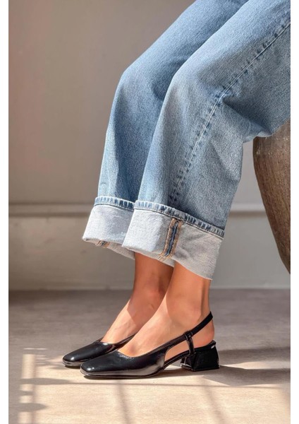 Ursa Yan ve Arka Açık Kadın Ayakkabı Siyah modelleri