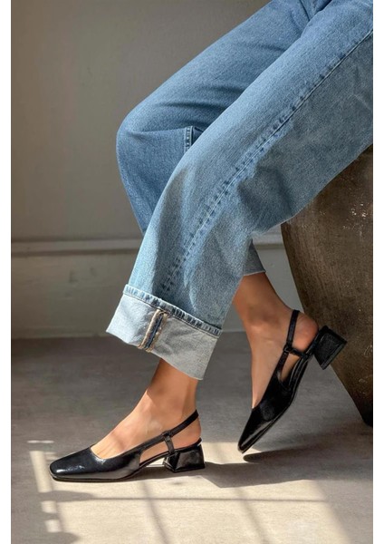 Ursa Yan ve Arka Açık Kadın Ayakkabı Siyah fırsatları