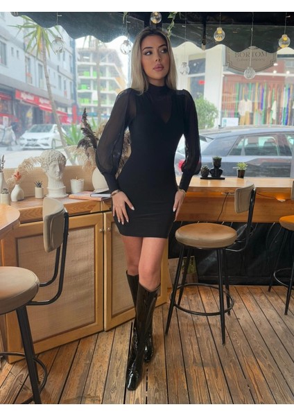 Munn Collection Kadın Balıkçı Yaka Transparan Detay Fırsat Ürün Sandy Kumaş Mini Elbise