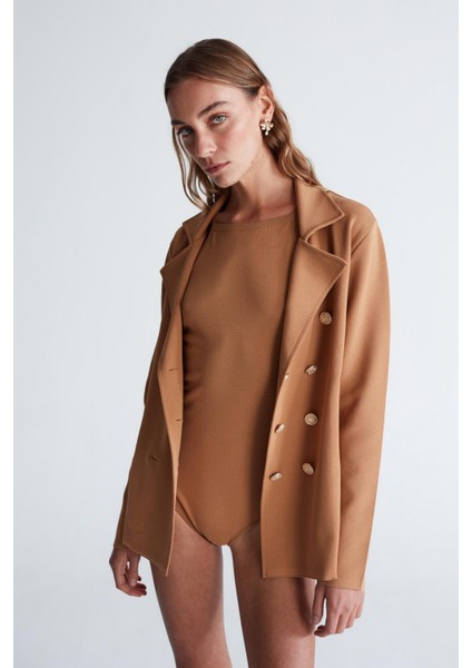 Styleboom x Peraluna Katherıne Blazer Çelik Örgü Klasik Kesim Düğmeli Blazer Kadın Triko Ceket - Camel