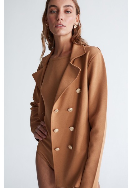 Styleboom x Peraluna Katherıne Blazer Çelik Örgü Klasik Kesim Düğmeli Blazer Kadın Triko Ceket - Camel