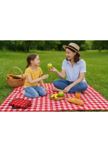 Kendinden Çantalı Kırmızı Ekose Piknik Örtüsü 150X150 cm Taşınabilir Cırtlı Piknik Matı Taşıma Kordonlu Ince Katlanabilir Örtü