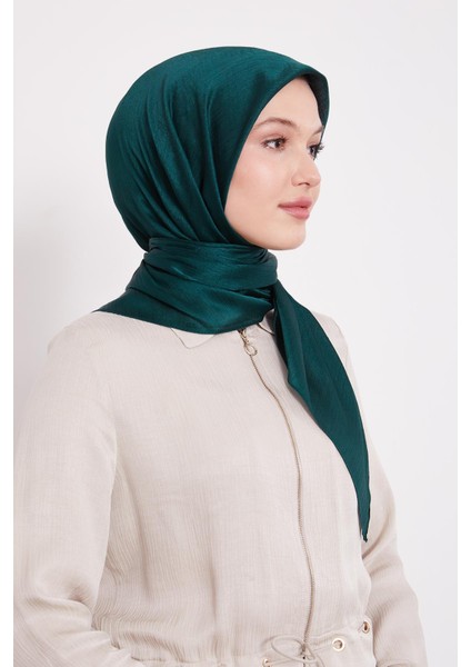 Zümrüt Yeşili Janjan Eşarp modelleri