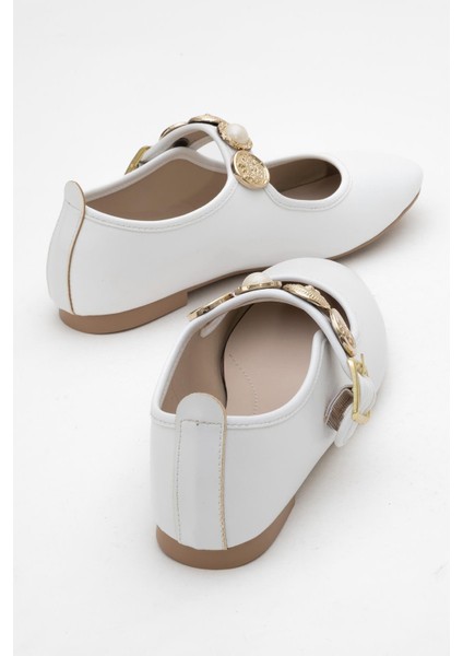 Kadın Kemerli Armalı Tek Biyeli Küt Burunlu Babet Beyaz fırsatları