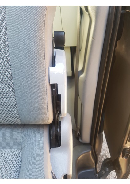 Mazda Bongo Tezgah Koltuk Üst Menteşe Kapağı (Plastik Aparattır!!!) fırsatları