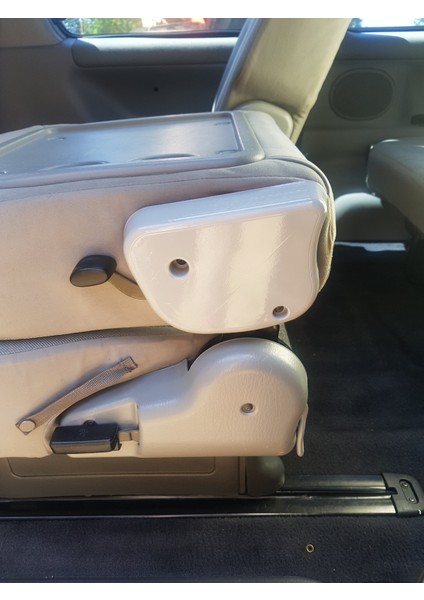 Mazda Bongo Tezgah Koltuk Üst Menteşe Kapağı (Plastik Aparattır!!!) indirimleri