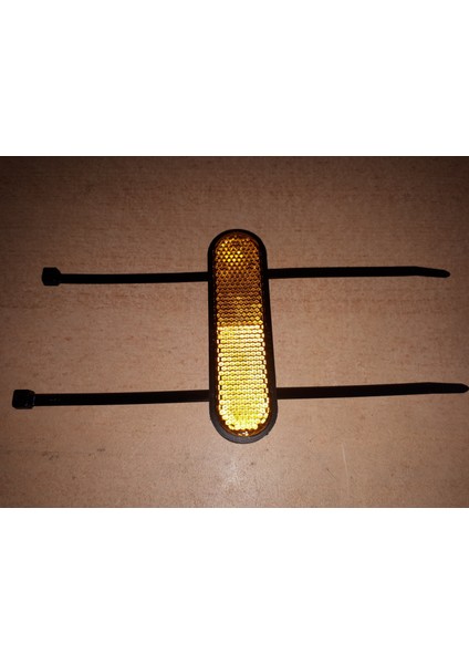 Reflektör Sahibi Yamaha MT09, 48MM Çatal (Plastik Aparattır!!!)