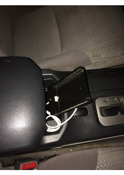 Arabada Kullanılan iphone 5 Dock (Plastik Aparattır!!!) modelleri