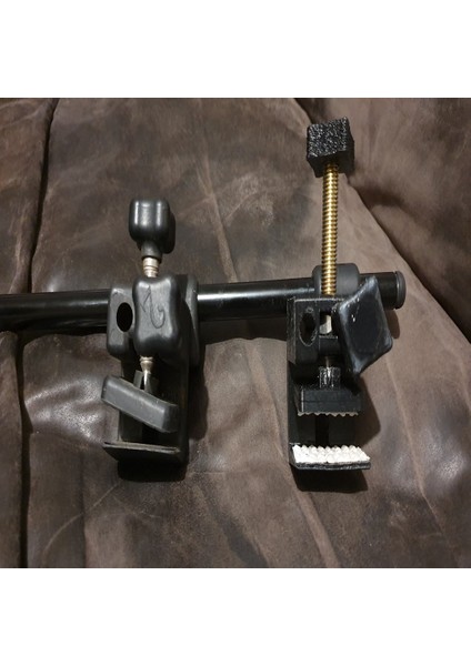 Milenco Karavan Çekme Ayna Kelepçesi (Plastik Aparattır!!!)