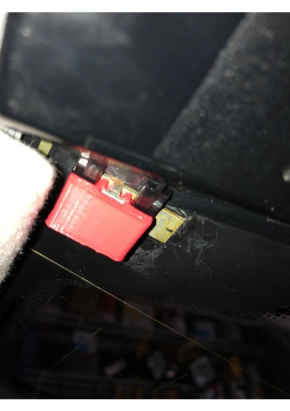 E46 Iç Üçüncü Fren Lambası Klipsi (Plastik Aparattır!!!) fiyatları