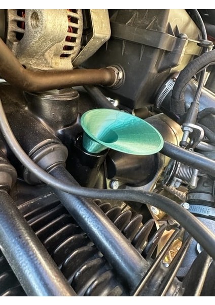 Ural Motor Yağı Ofset Hunisi (Plastik Aparattır!!!)