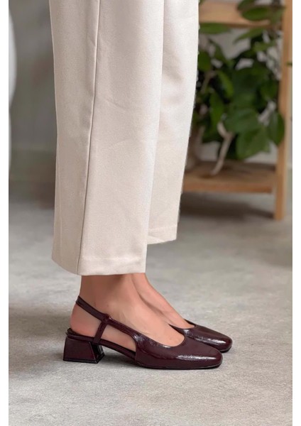 Ursa Yan ve Arka Açık Kadın Ayakkabı Bordo fiyatları
