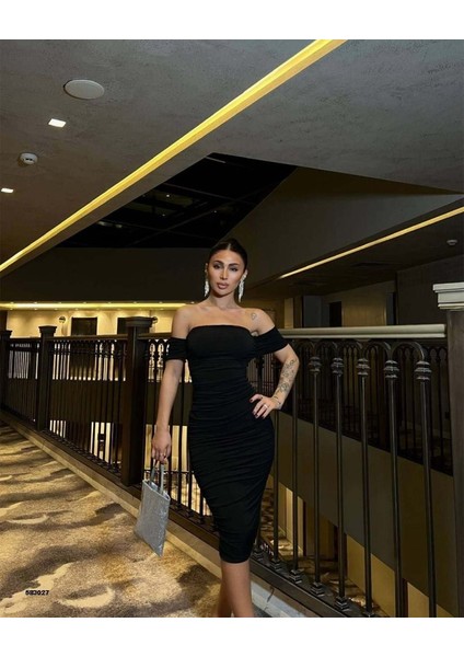 Munn Collection Kadın Madonna Yaka Sandy Kumaş Büzgü Detay Midi Boy Elbise