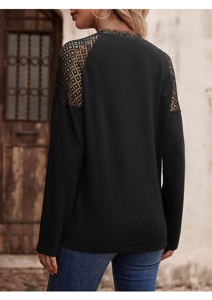 Munn Collection Kadın Uzun Kollu V Yakalı Dantel Detaylı Viskon Bluz fiyatları