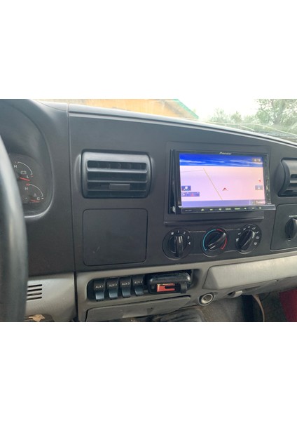 Ford Double Din Çerçevesi (Plastik Aparattır!!!) fiyatları