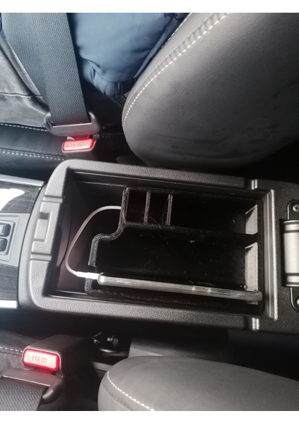 Mitsubishi Outlander Center Konsol Tepsisi (Plastik Aparattır!!!) modelleri