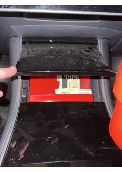 Tesla Model 3 Üst Merkez Tepsisi (Plastik Aparattır!!!)