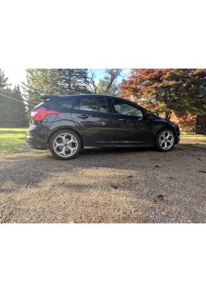Ford Focus St Tekerlek Merkezi Kapağı (Plastik Aparattır!!!)