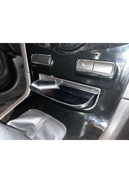 Ford Fiesta Cubby Tepsisi (Plastik Aparattır!!!)